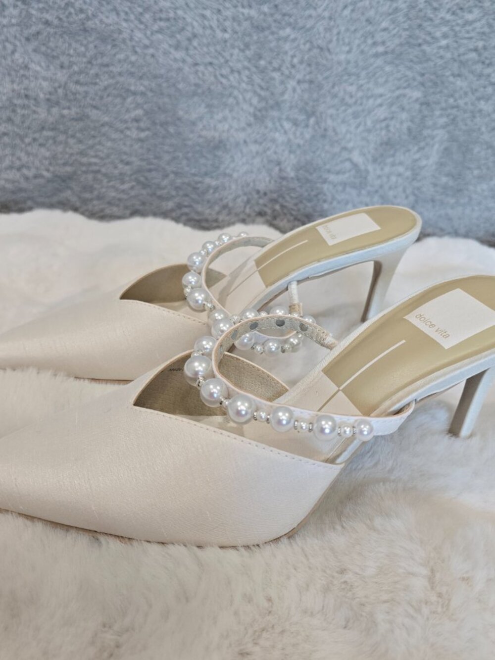Dolce Vita Kanika Pearl Heels Vanilla Silk Womens Size 7.5 Bride Bridal Party - Picture 4 of 12